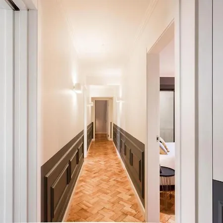 Airport Charming By Lovelystay