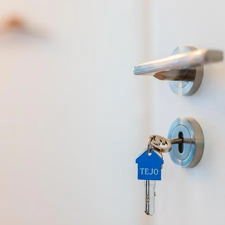 Apartman Airport Charming By Lovelystay *