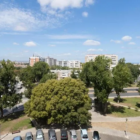 Apartman Airport Charming By Lovelystay