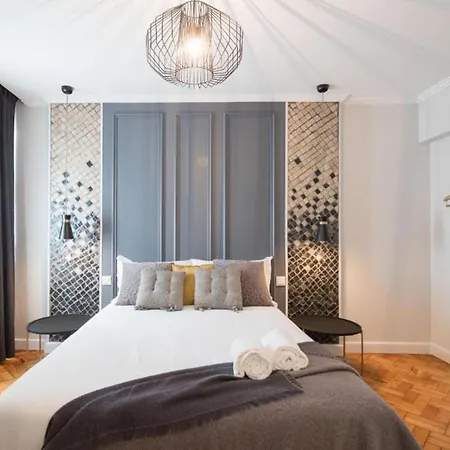 Airport Charming By Lovelystay