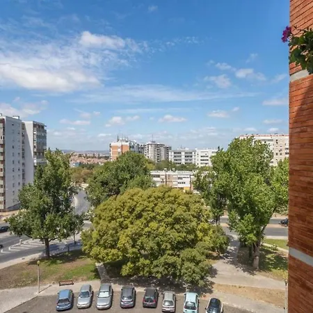 Airport Charming By Lovelystay *